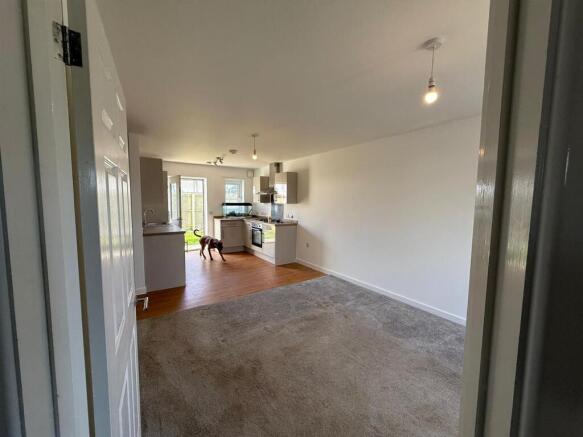 Kitchen to Lounge 1.jpg