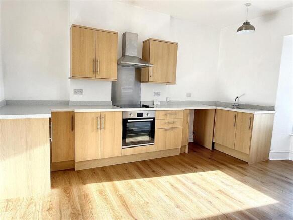 KITCHEN/DIING ROOM