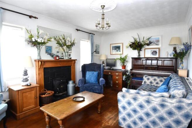 SITTING ROOM