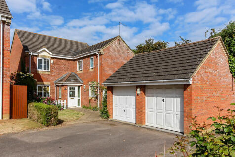 Leighton Close, Wellingborough