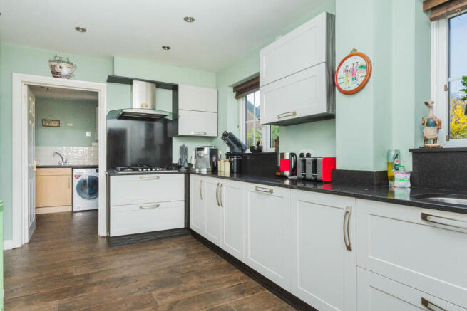 Kitchen/Breakfast...