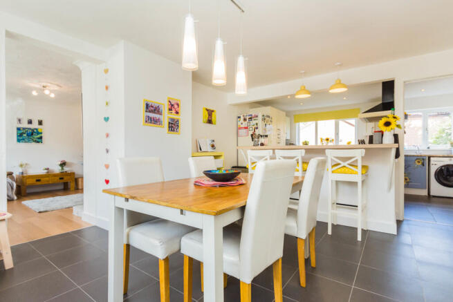 Kitchen/Breakfast...