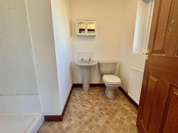 ENSUITE SHOWER ROOM
