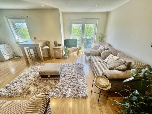 OPEN-PLAN LIVING, DINING AND KITCHEN