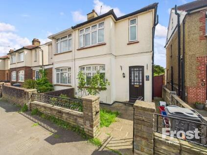 Craigwell Avenue, Feltham, Middlesex, TW13