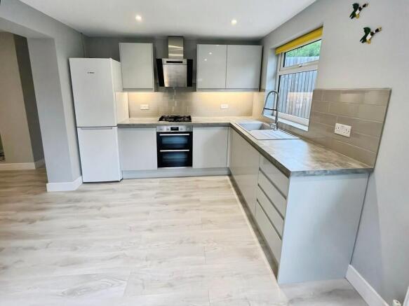 80faa98a-IMG-2025...