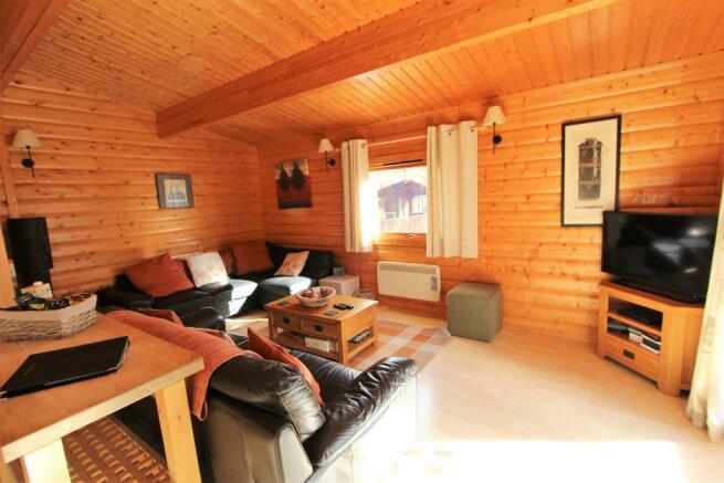 3 Bedroom Log Cabin For Sale In Kenwick Woods Louth Ln11