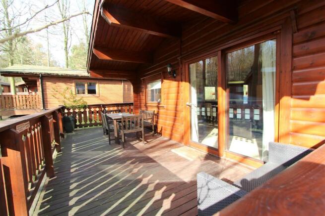 3 Bedroom Log Cabin For Sale In Kenwick Woods Louth Ln11 8nr Ln11