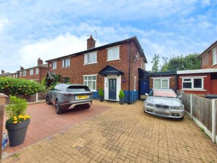 Walnut Road, Eccles, M30