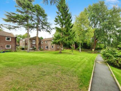 Pine Lodge, Roe Green Avenue, Worsley, M28