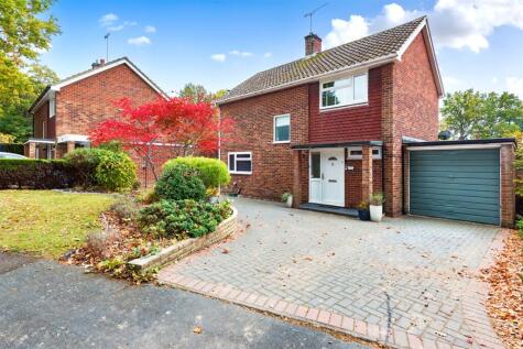 Gorselands Close, Ash Vale, Guildford, Surrey, GU12