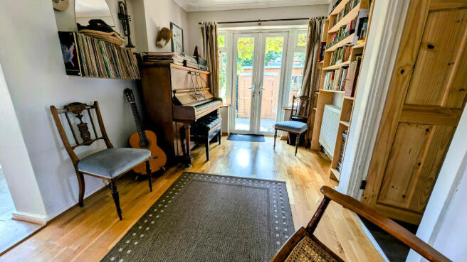 Photo 3