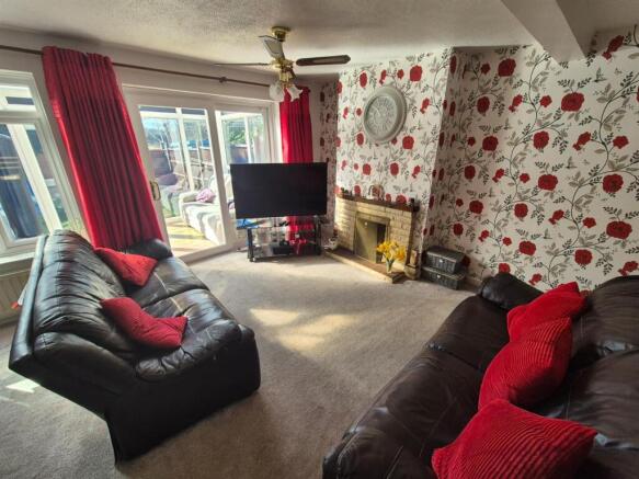 Living/Dining Area