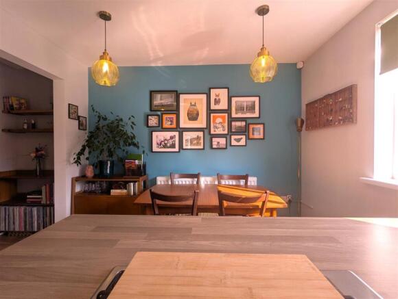 Kitchen & Dining Area