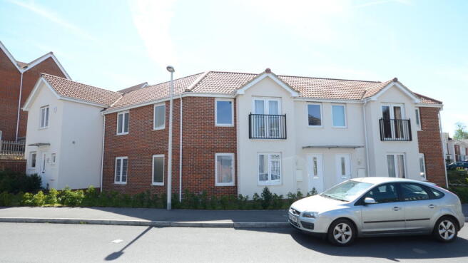 2 bedroom maisonette for rent
