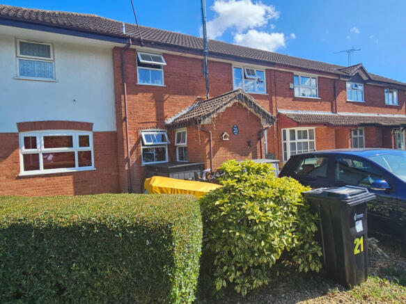 1 bedroom link detached for sale