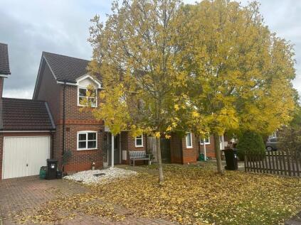 Coniston Close, Woodley, RG5 4AY