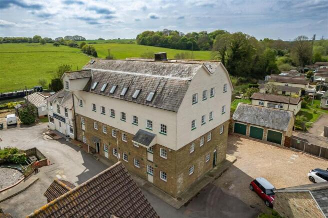 The Millhouse 9 Royd aerial  (1).jpg