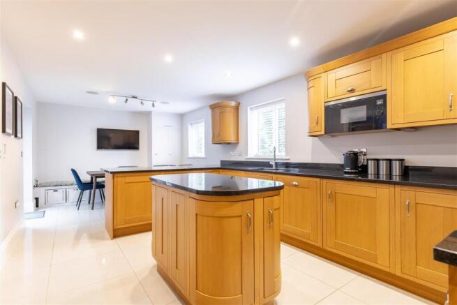 39 Kings Wood (6).jpg