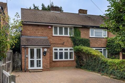 Centre Drive, Epping