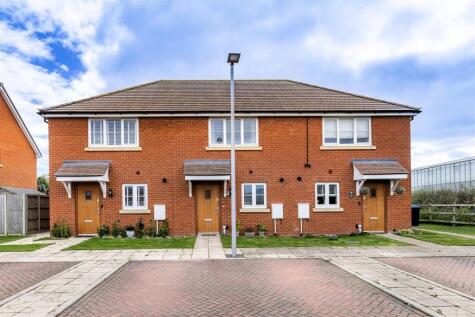 Langland Place, Roydon,