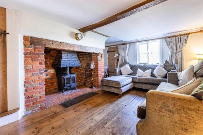 Willow Cottage 43 Berwick Ln  (1).jpg