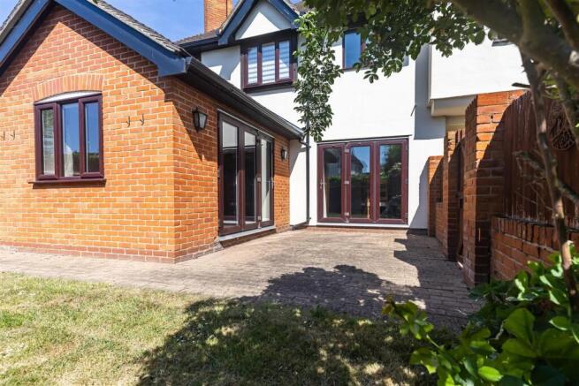 The Oaks  Ongar (33).jpg