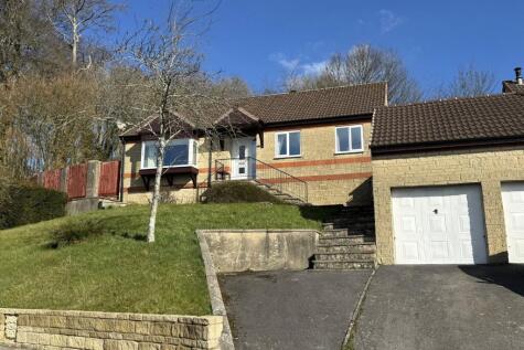 Les Rosiers Grove, Wincanton, Somerset, BA9