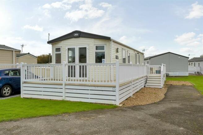 Caravan and Lodge Cleaning Services - Chichester Lakeside Holiday Park