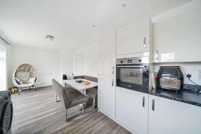 Kitchen/ Dining Room