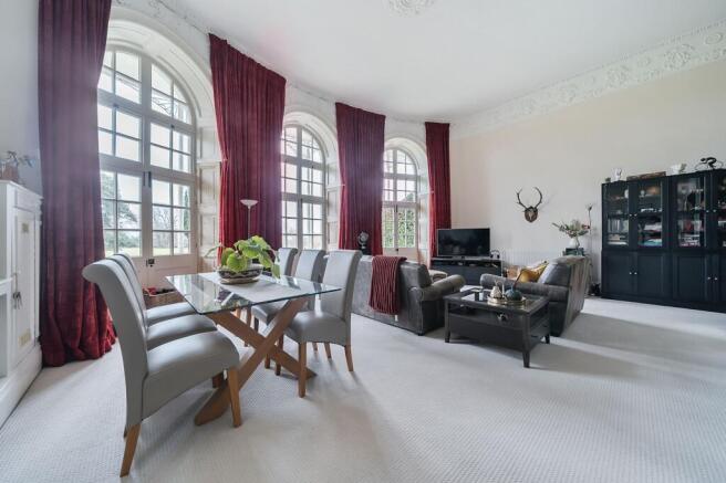 Lounge / Dining Room