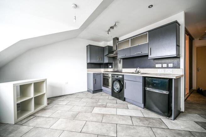 Kitchen / Lounge