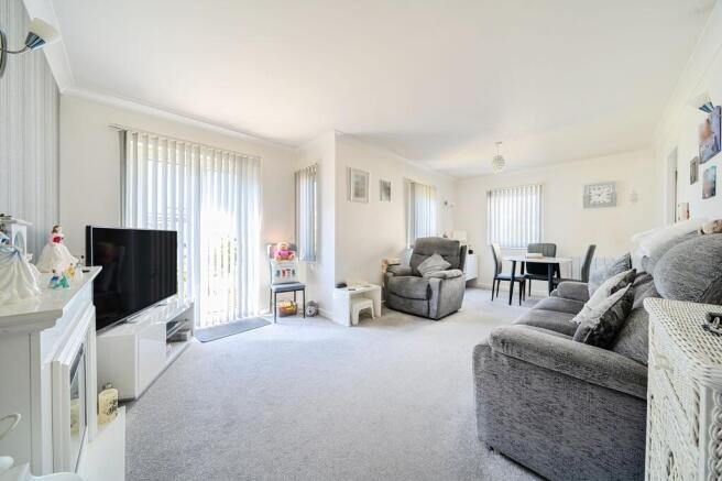 Living Room/ Dining Room