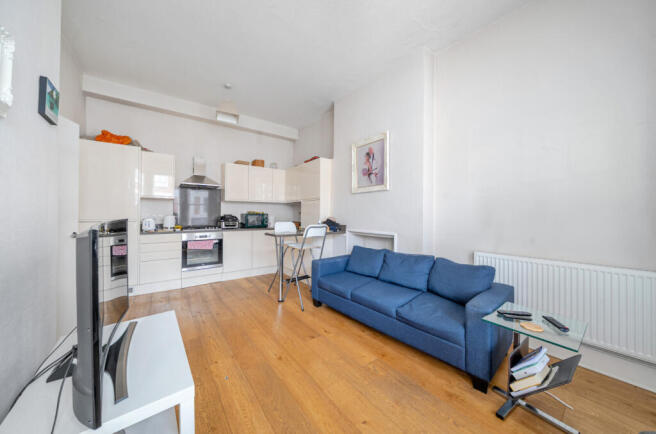 1310884-4-684a949...