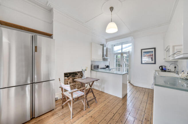 1343592-4-68b1b15...