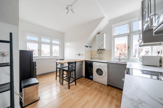 1399965-4-6964e79...