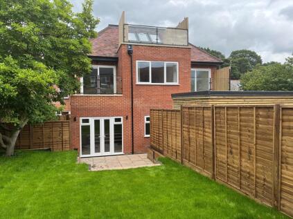 Highclere House, Kings Road, Sunninghill, Ascot, Berkshire, SL5 9AD