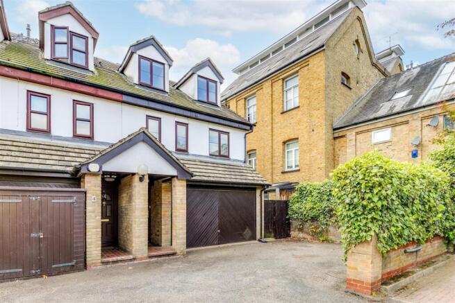 Albany Mews 3-36.jpg