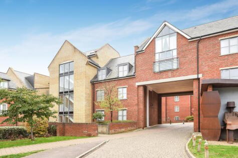 Coopers Yard, Hitchin, SG5