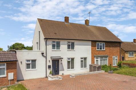 Wilshere Crescent, Hitchin, SG4