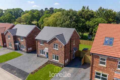 Harewood Way, Kings Grove, Grimsby, DN32