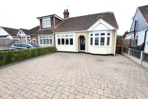 Long Lane, North Grays (With ensuite bathroom)