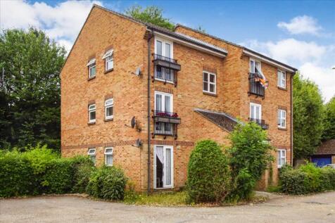 Frogmore Close, Windsor Meadows, Cippenham