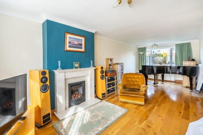 43 Foxwood Lane-1.jpg