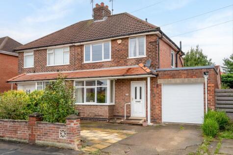 Collingwood Avenue, York