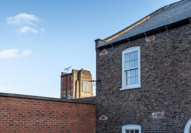 show flat out back-14.jpg