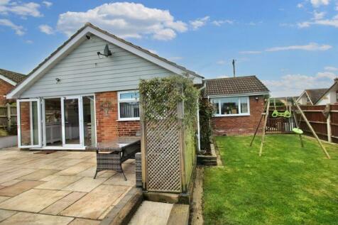Great Yarmouth - 3 bedroom detached bungalow for sale