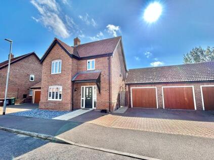 Royal Sovereign Crescent, Bradwell, Great Yarmouth