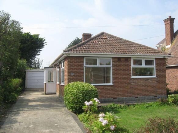 2 Bedroom Detached Bungalow To Rent In Warren Road Gorleston Great