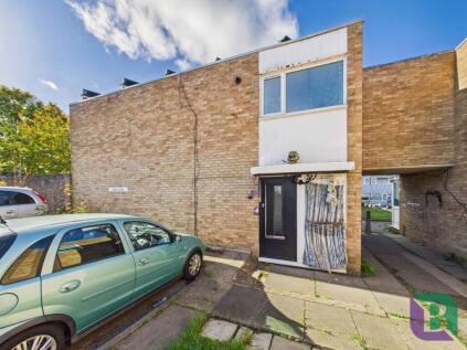 Garry Close, Bletchley